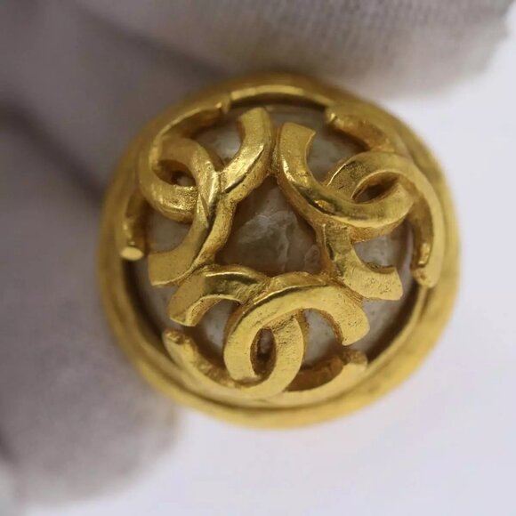 CHANEL Triple Coco Earring Gold CC Auth - Picture 9 of 16